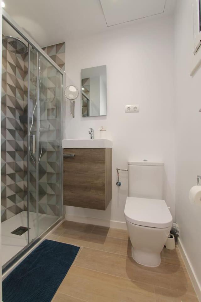 Petit Bijou - Beach Apartment III Кастельдефельс Экстерьер фото