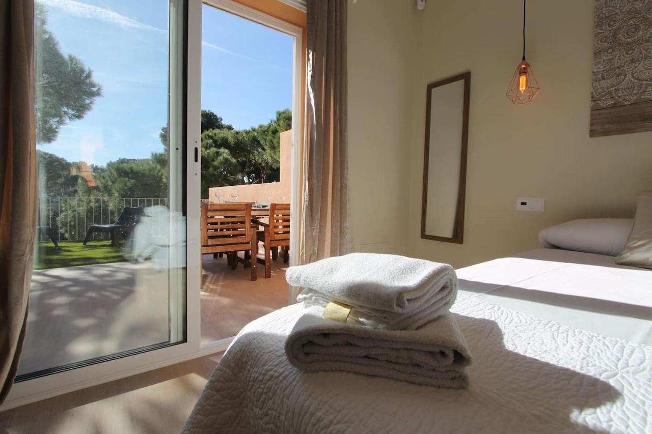 Petit Bijou - Beach Apartment III Кастельдефельс Экстерьер фото