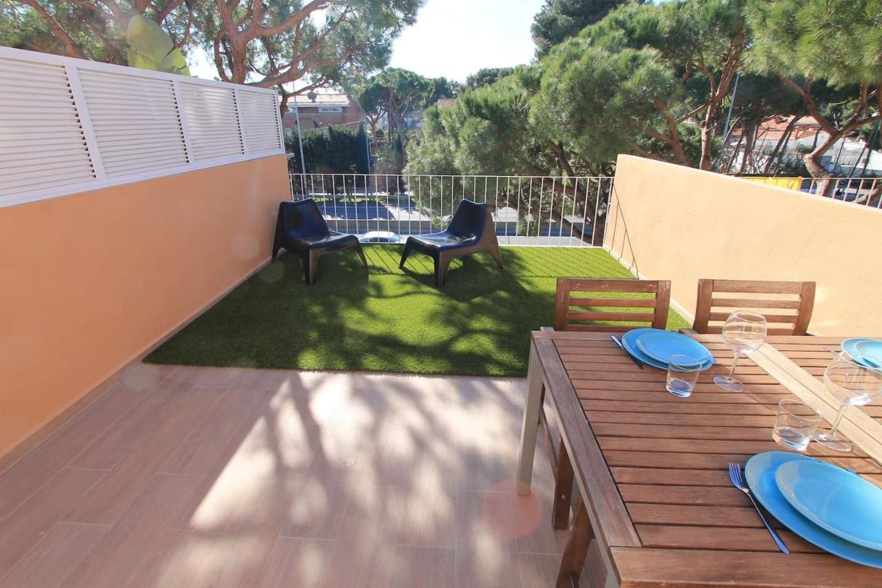 Petit Bijou - Beach Apartment III Кастельдефельс Экстерьер фото