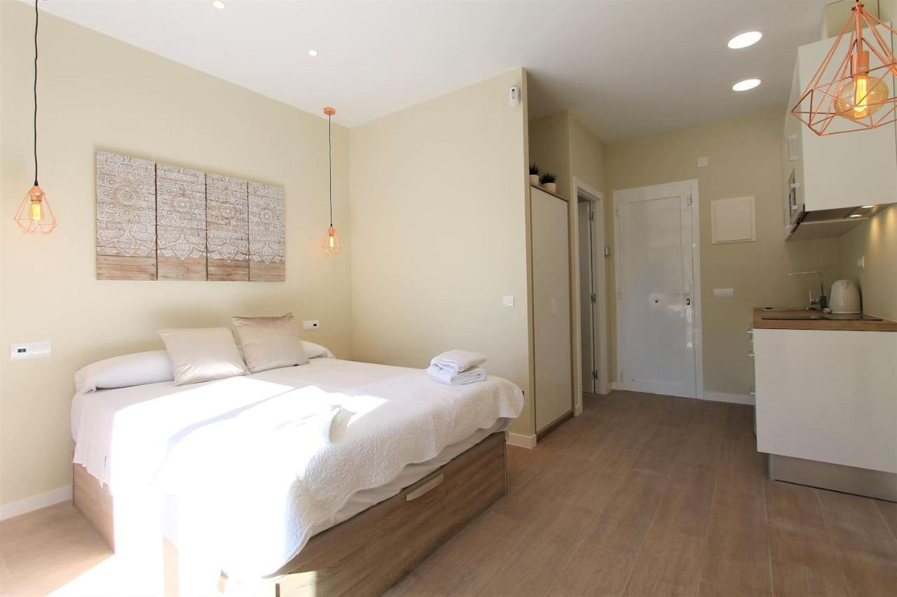 Petit Bijou - Beach Apartment III Кастельдефельс Экстерьер фото